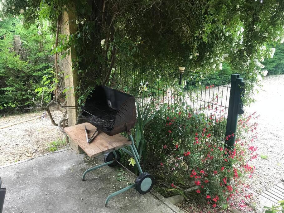 Cuisine Indépendant 2 Pers Piscine Rousson (Gard)